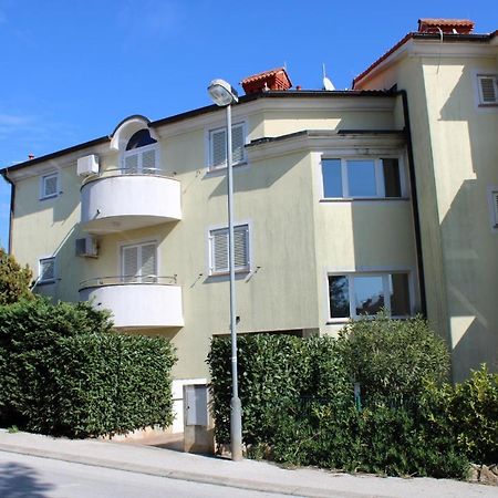 Studio Apartment Aniko Premantura Esterno foto